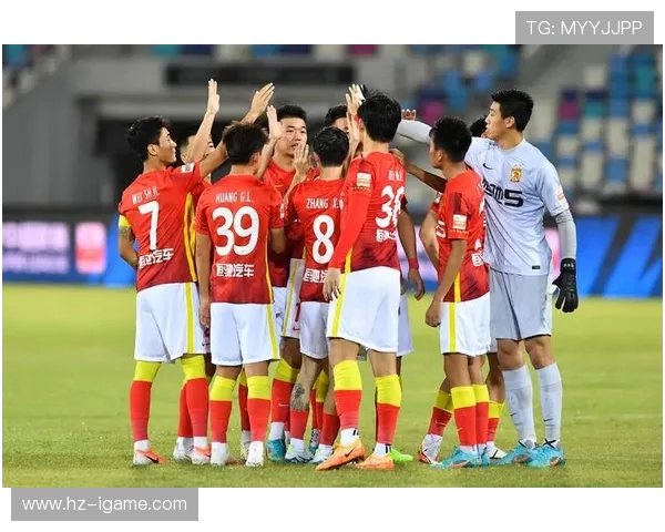 广州队鏖战强敌全场激战再燃南派足球辉煌风采