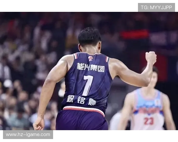 中国蓝男篮队迎战黎巴嫩全力争胜展现团队实力与拼搏精神 中国蓝男篮队迎战黎巴嫩全力争胜展现团队实力与拼搏精神